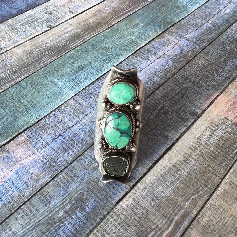 Vintage Turquoise & Silver Ring